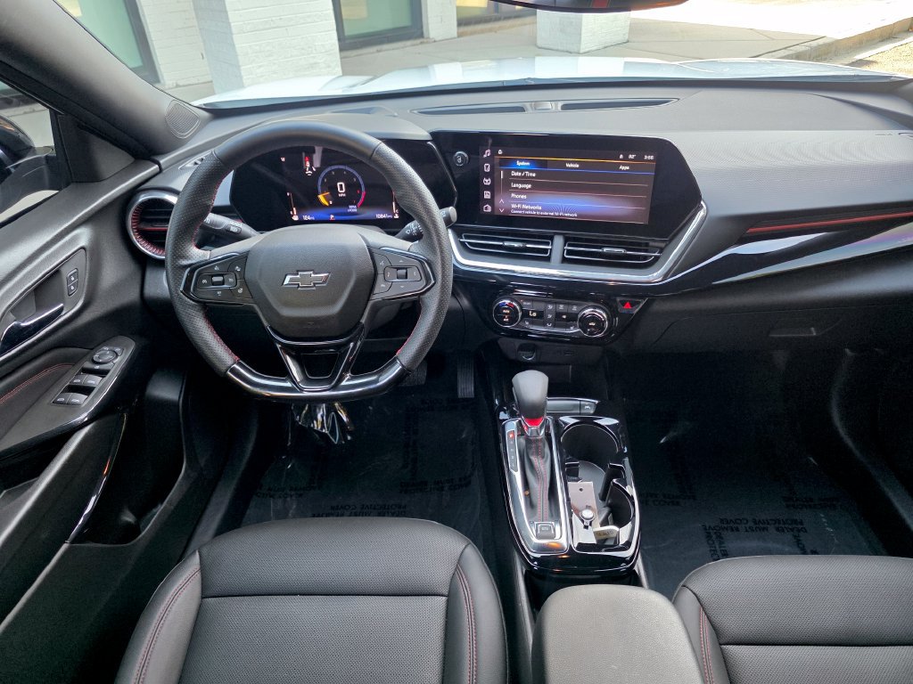 Used 2025 Chevrolet Trax RS w/ Driver Confidence Package FWD image 23