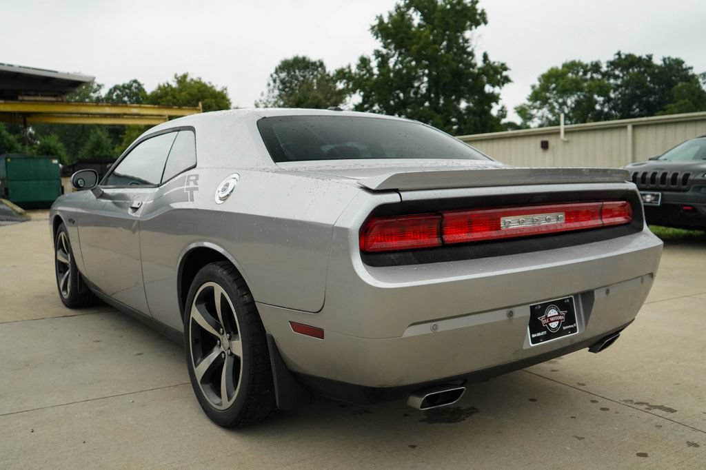 Used 2014 Dodge Challenger R/T RWD image 4
