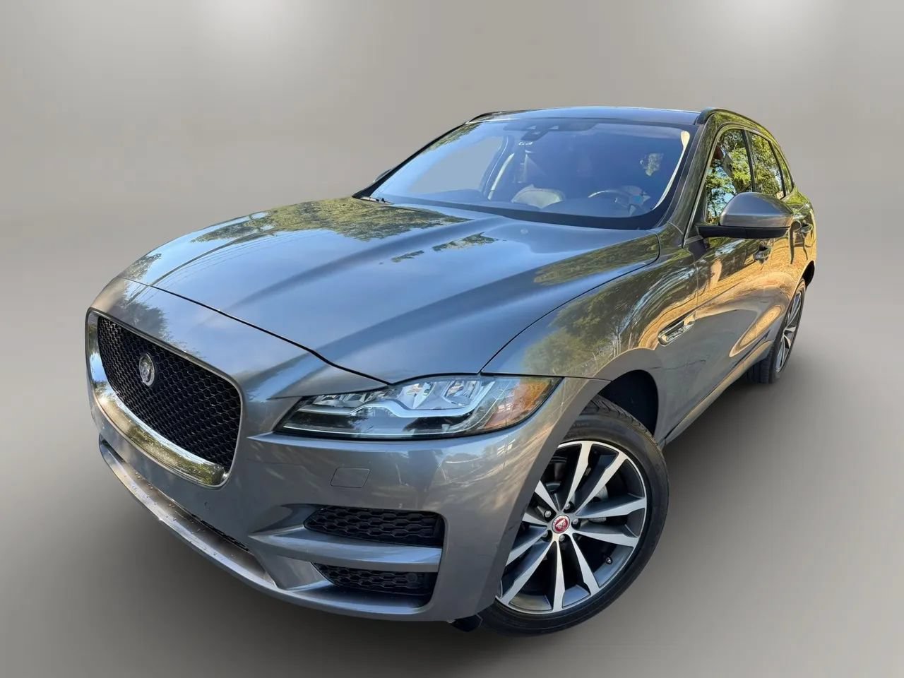 Used 2018 Jaguar F-PACE Prestige AWD/4WD image 1