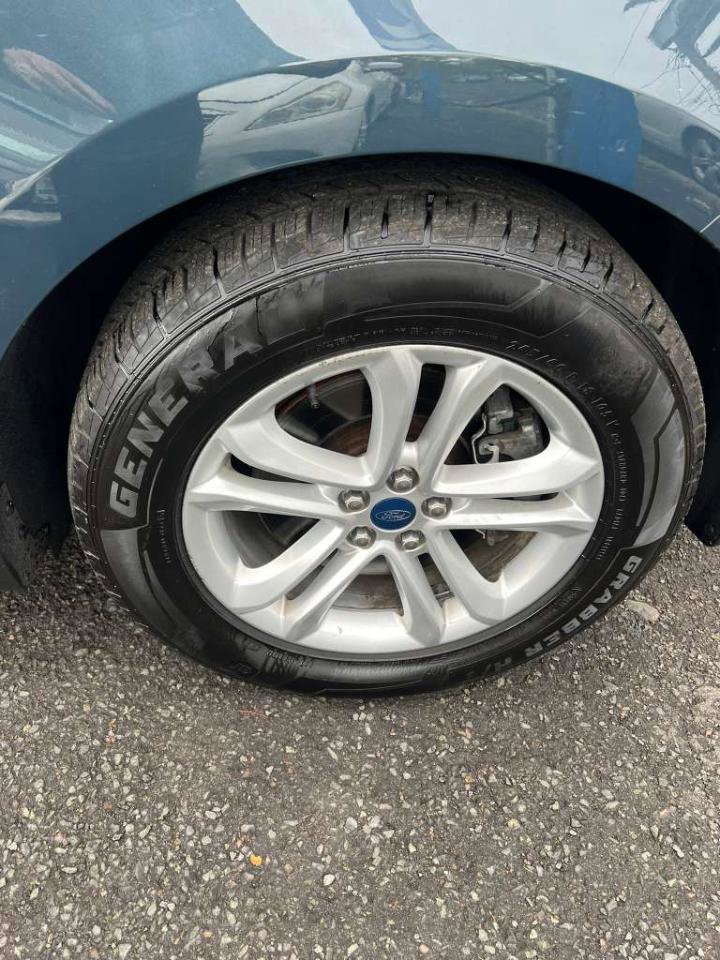 Used 2019 Ford Edge SEL w/ Equipment Group 201A AWD/4WD image 29