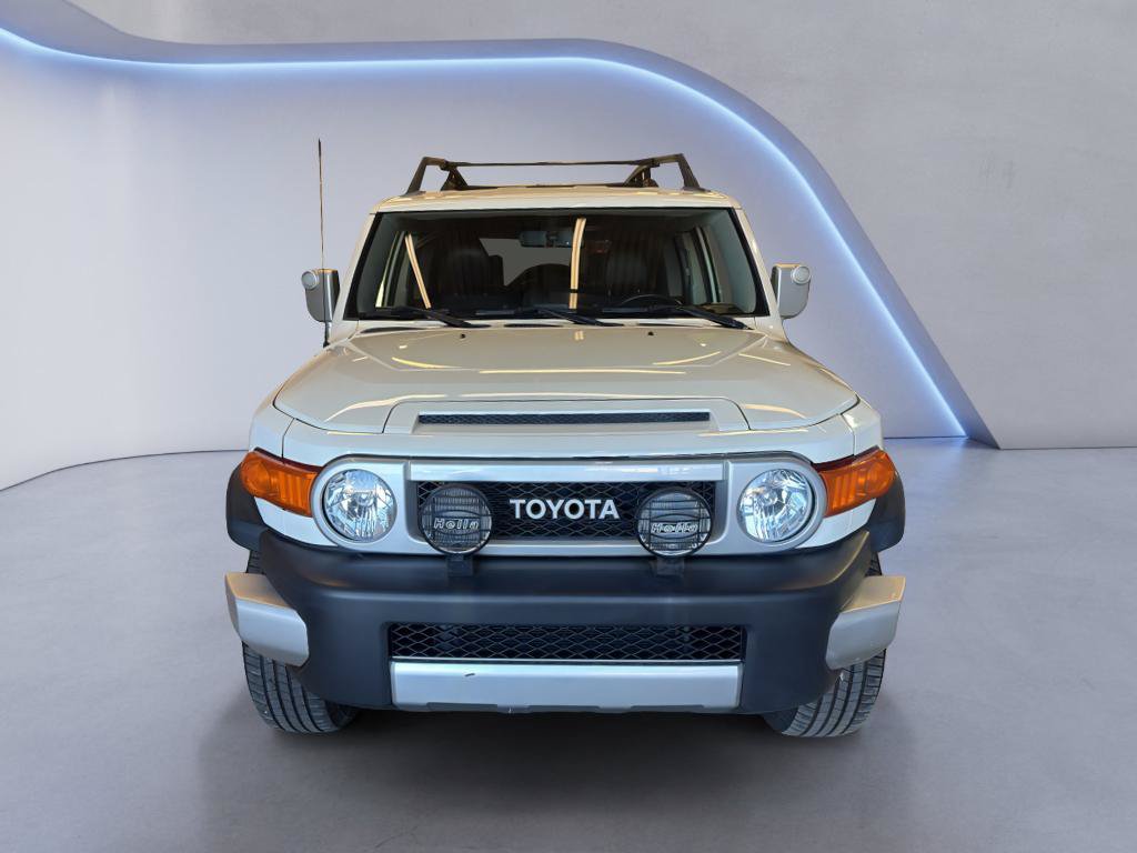 Used 2012 Toyota FJ Cruiser 4WD w/ Upgrade Pkg image 2