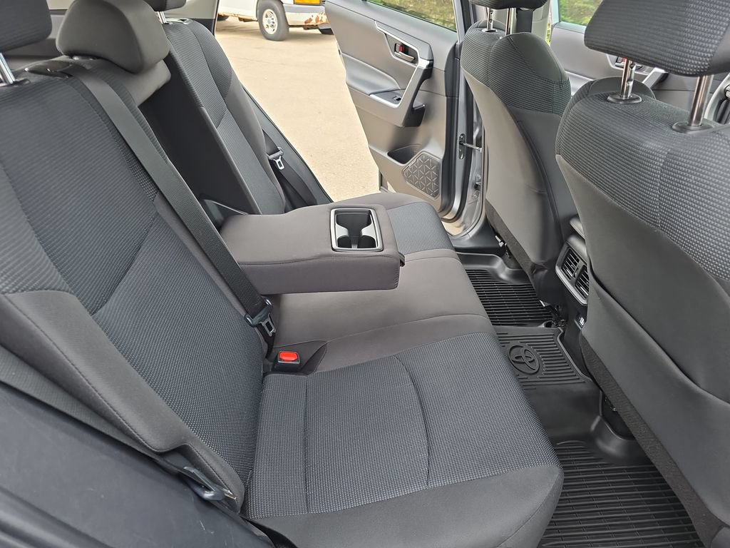 Used 2023 Toyota RAV4 LE FWD image 11