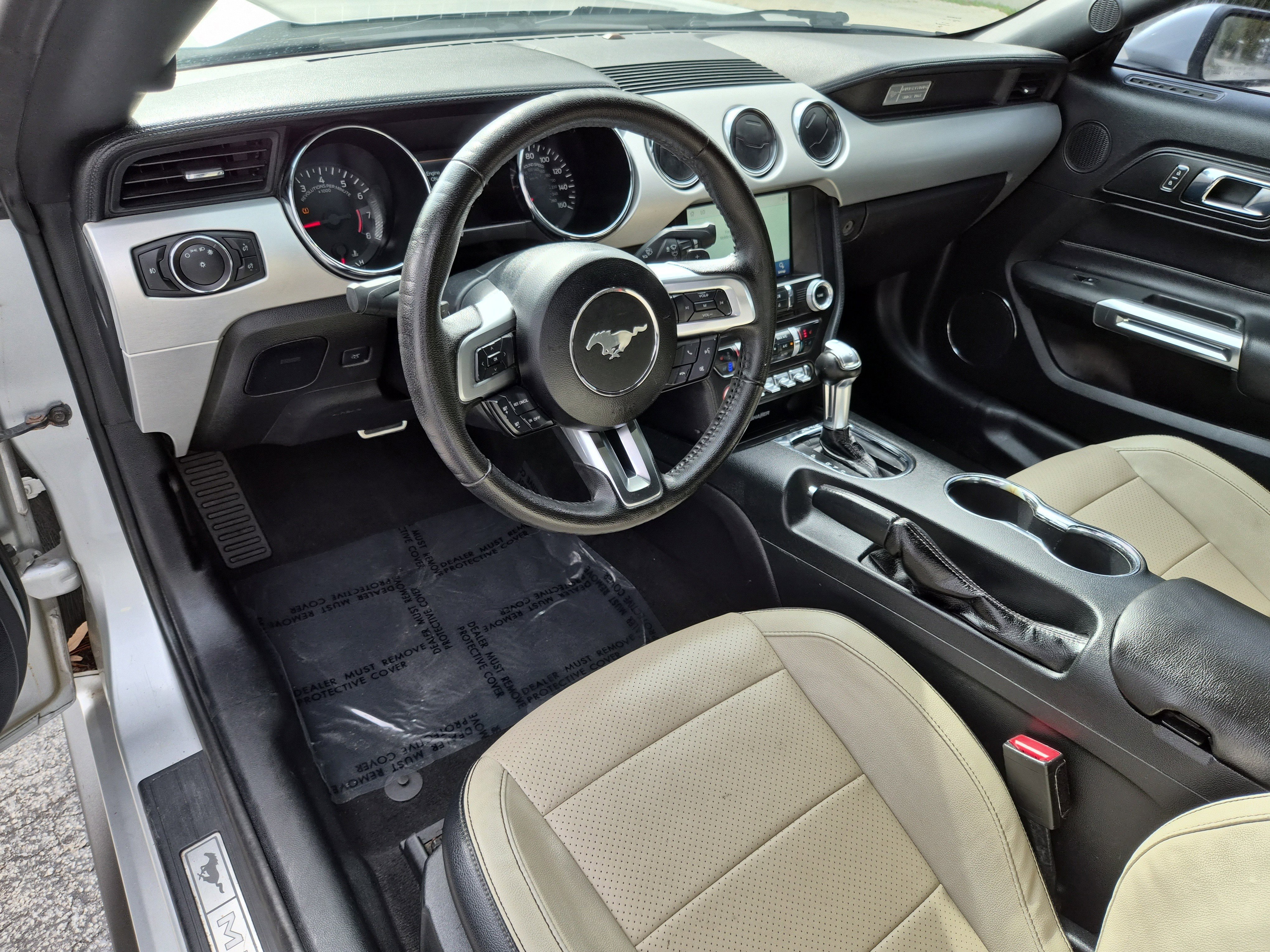 Used 2017 Ford Mustang Premium image 11