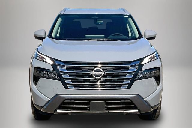 Certified 2025 Nissan Rogue SL image 3