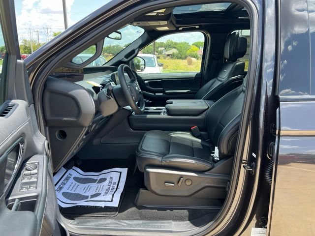 New 2027 Ford Expedition Platinum w/ Stealth Appearance Package RWD image 10