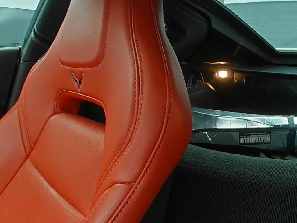 Used 2018 Chevrolet Corvette Z06 RWD image 9