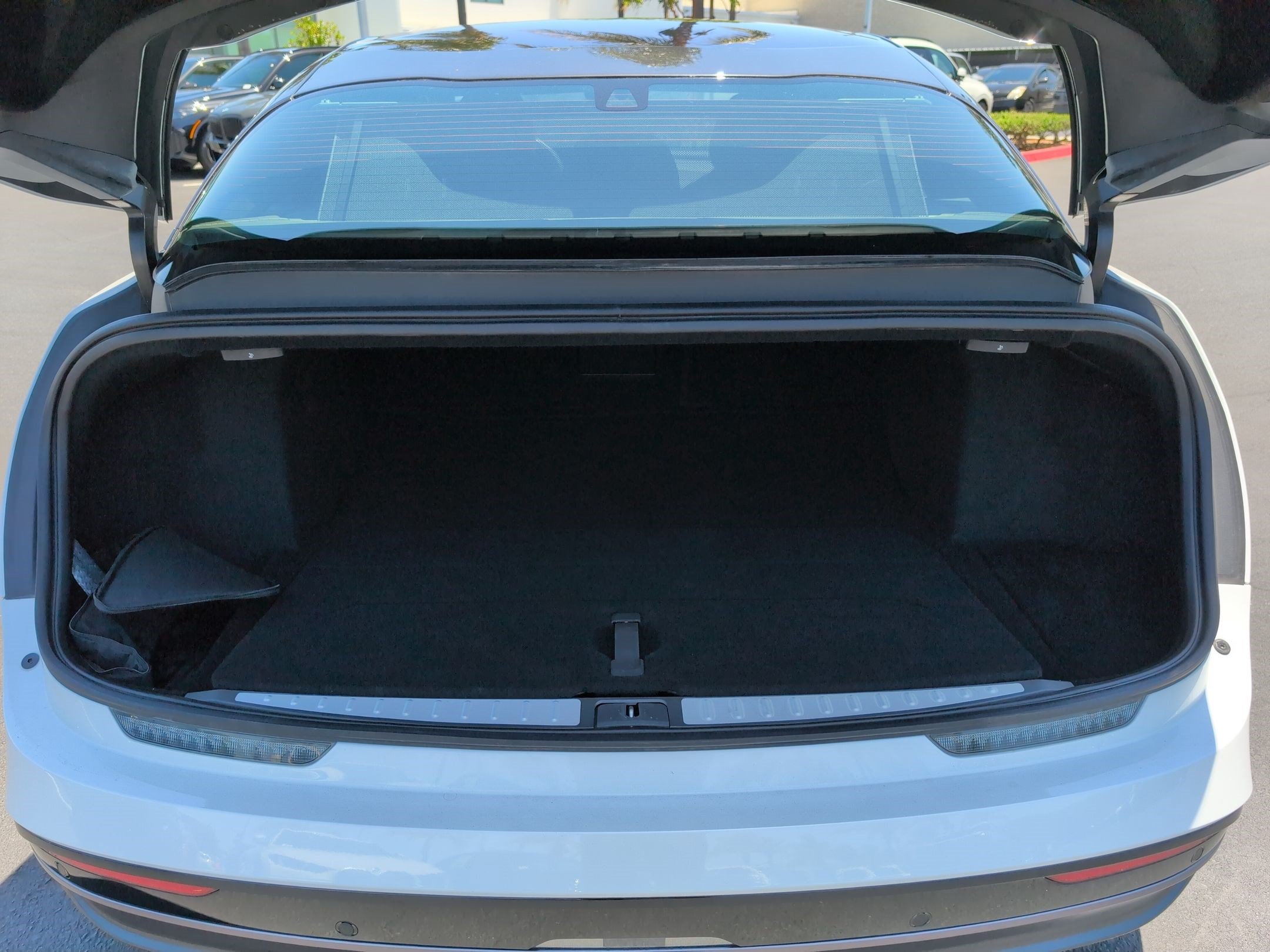 Used 2025 Lucid Air Grand Touring AWD/4WD image 32