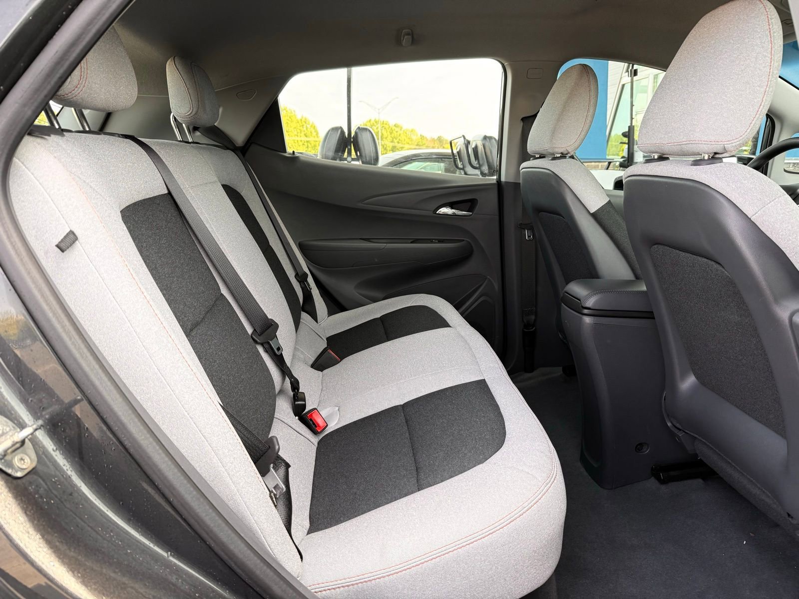 Used 2018 Chevrolet Bolt LT FWD image 20