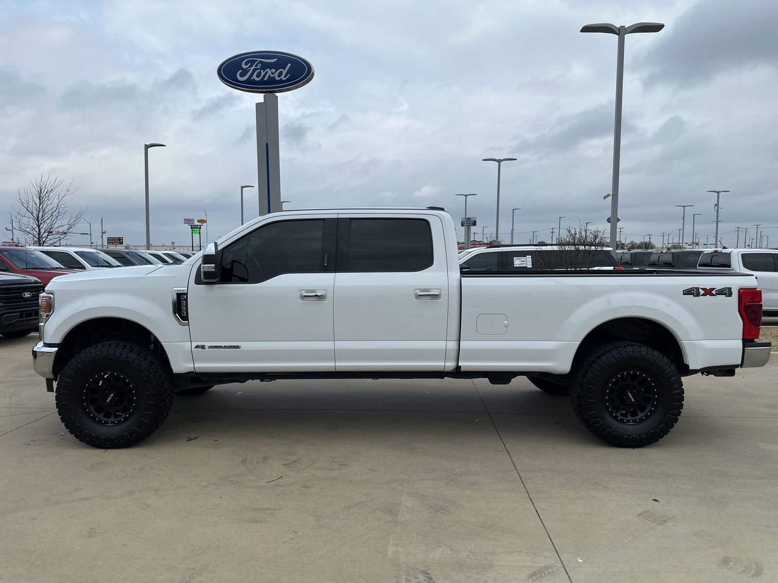 Used 2022 Ford F350 Lariat w/ Lariat Ultimate Package image 2