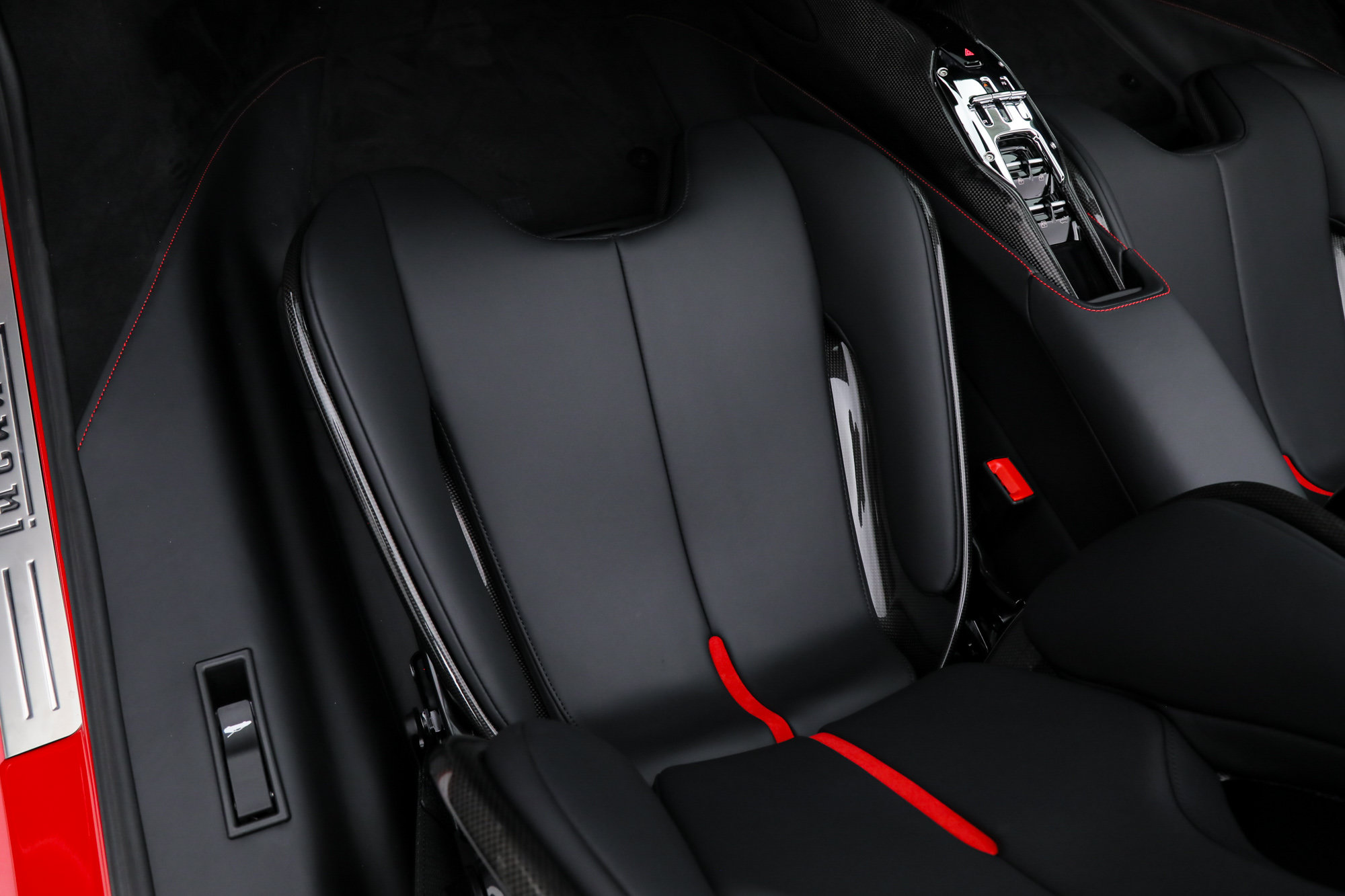 Certified 2025 Ferrari SF90 Spider AWD/4WD image 38