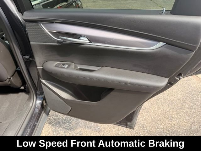 Used 2017 Cadillac XT5 Luxury w/ Driver Awareness Package AWD/4WD image 16