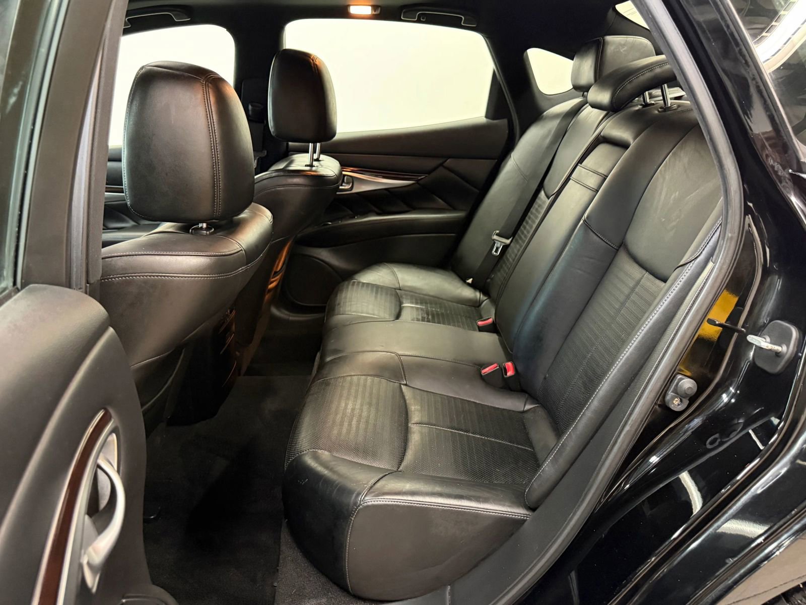 Used 2013 INFINITI M37 w/ Premium Pkg RWD image 18