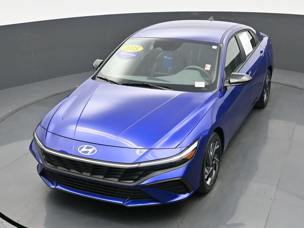 Certified 2025 Hyundai Elantra Sport image 35