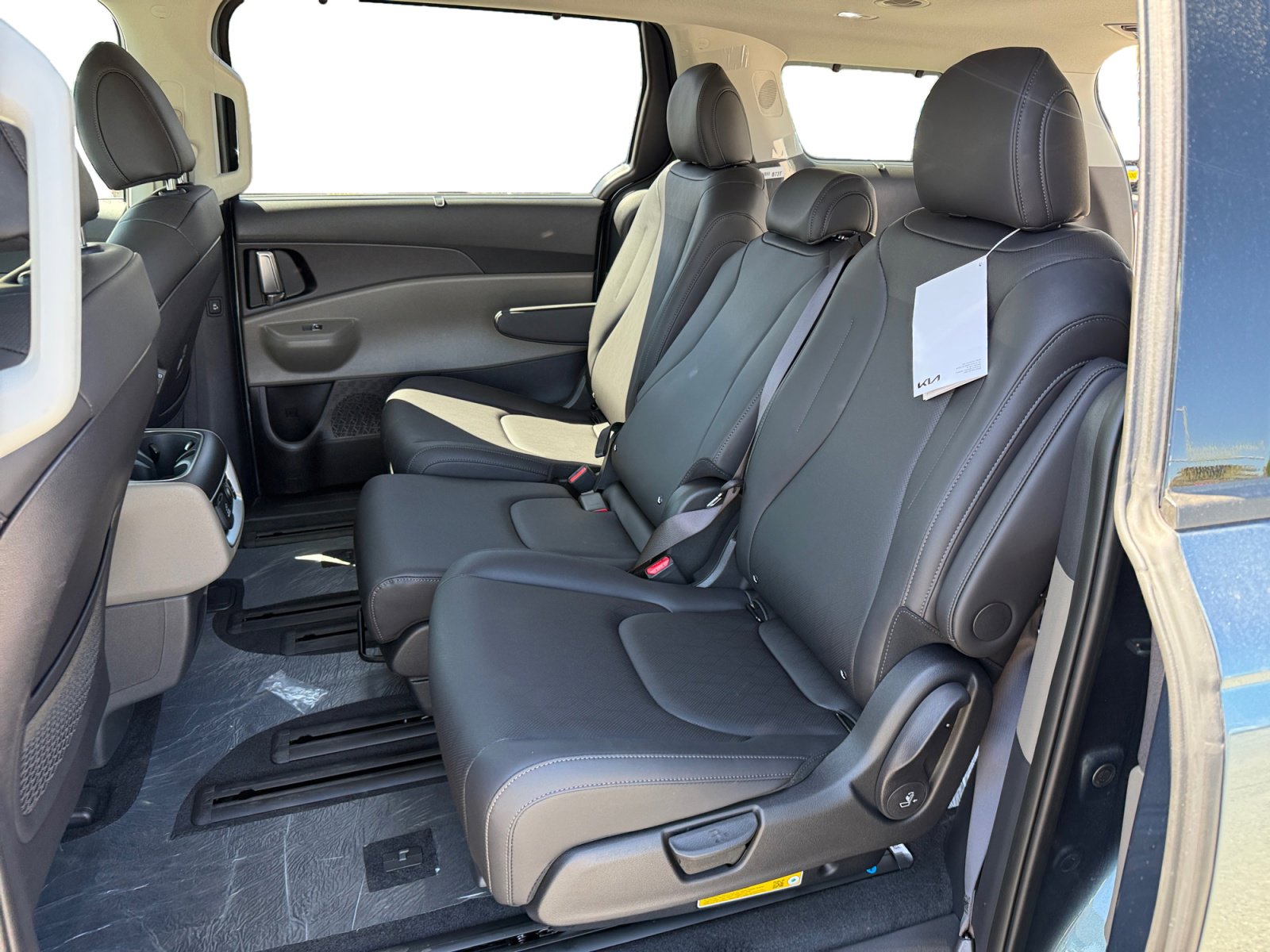 New 2026 Kia Carnival SX FWD image 16
