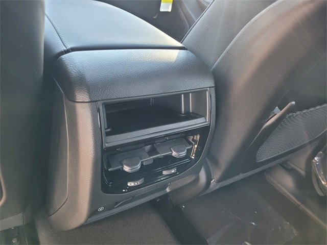 New 2025 Jeep Grand Cherokee Altitude image 8