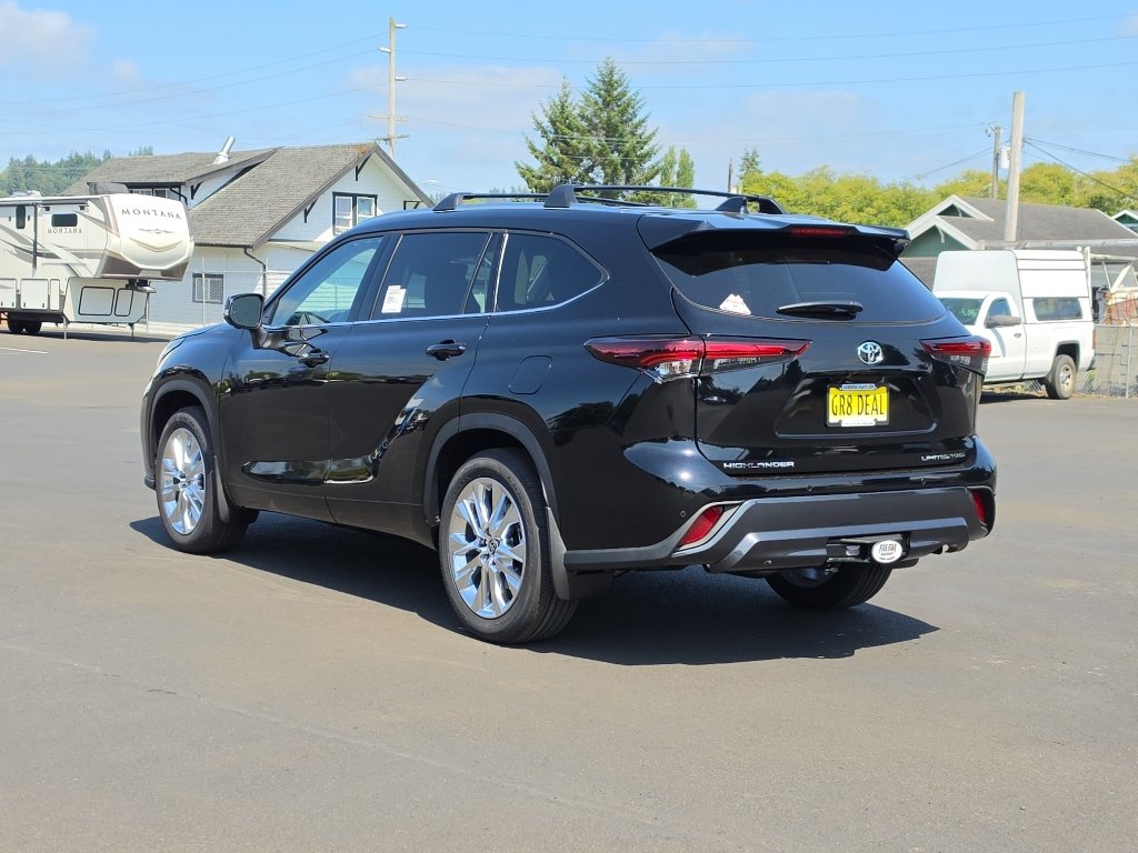 New 2026 Toyota Highlander Limited AWD/4WD image 4