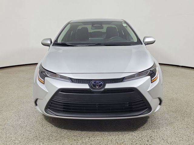 Used 2025 Toyota Corolla LE FWD image 3