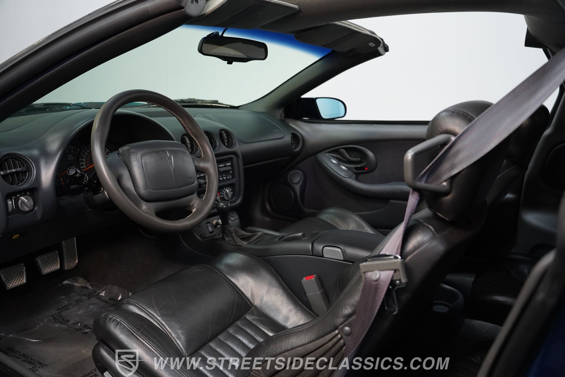 Used 1997 Pontiac Firebird Formula image 4