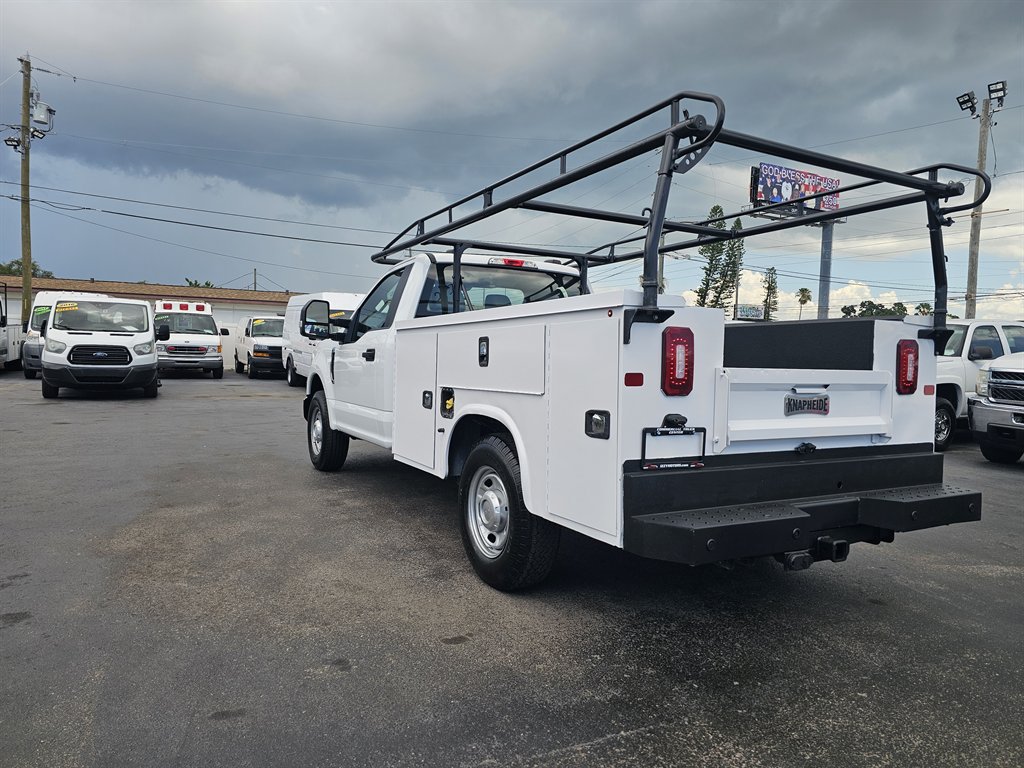 Used 2022 Ford F250 XL w/ Power Equipment Group RWD image 7