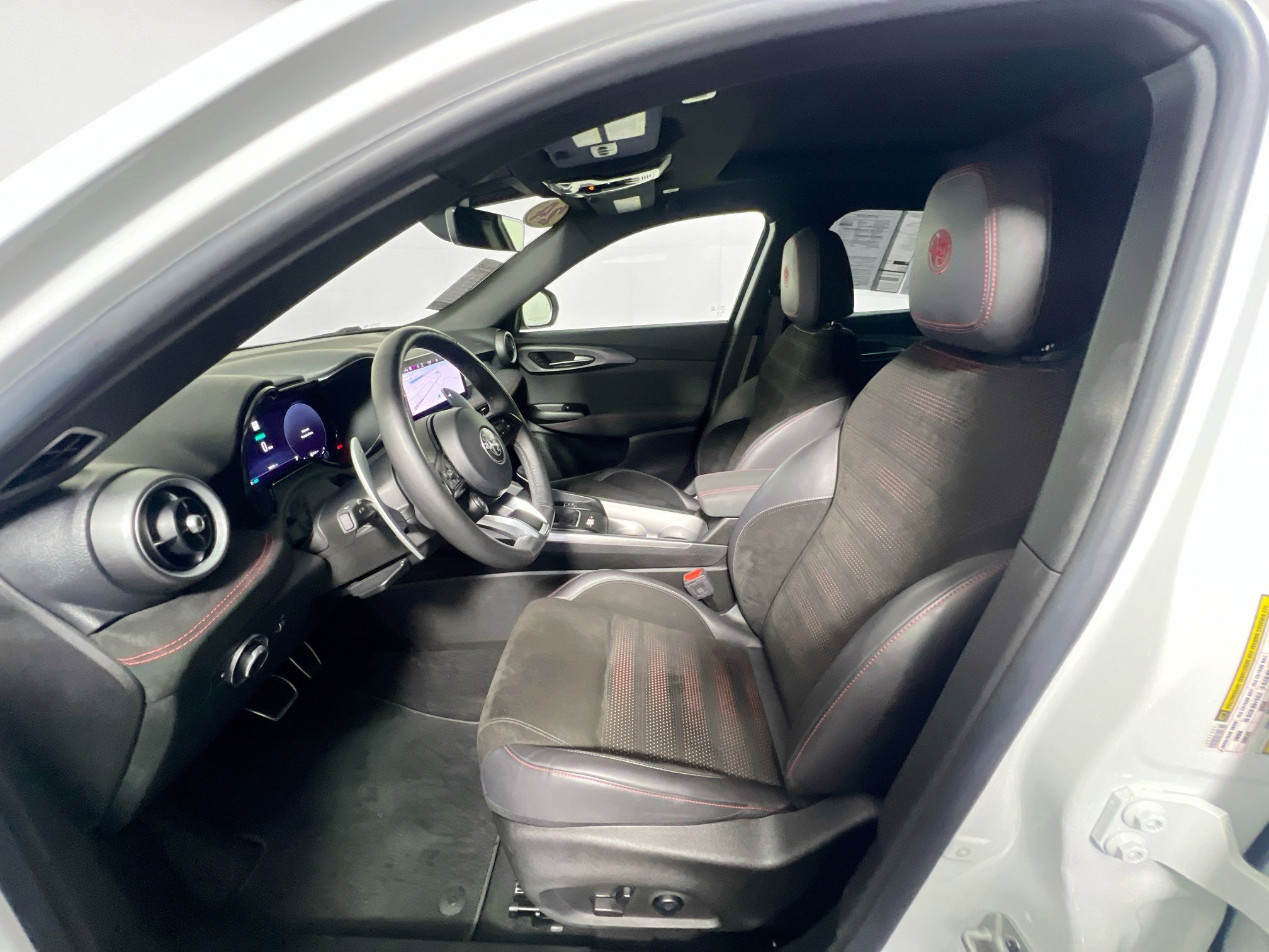 Used 2024 Alfa Romeo Tonale Veloce w/ Active Assist Package image 14