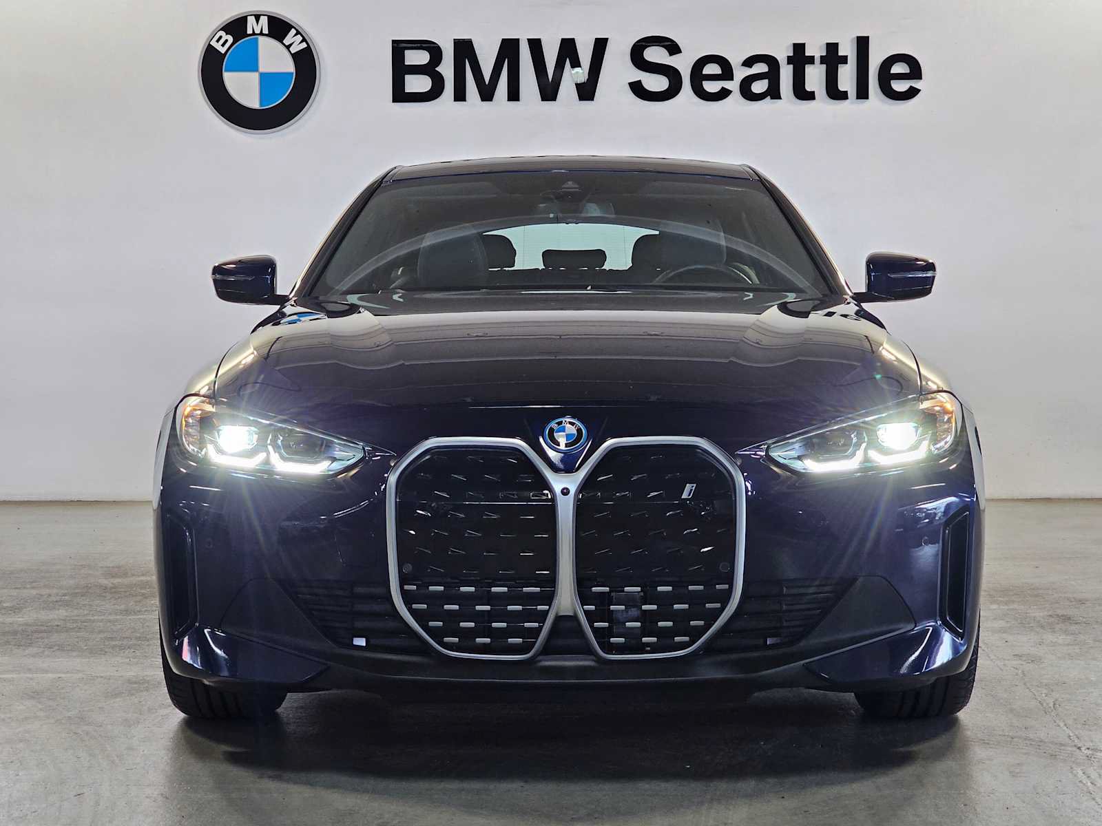 Certified 2023 BMW i4 eDrive40 w/ Premium Package RWD image 6