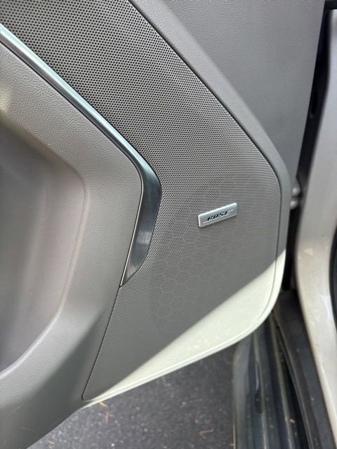 Used 2021 Chevrolet Tahoe LT w/ LT Signature Package image 18