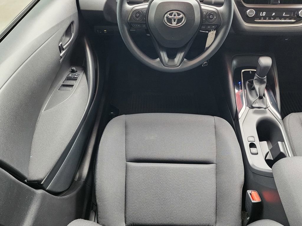 Used 2024 Toyota Corolla LE FWD image 11