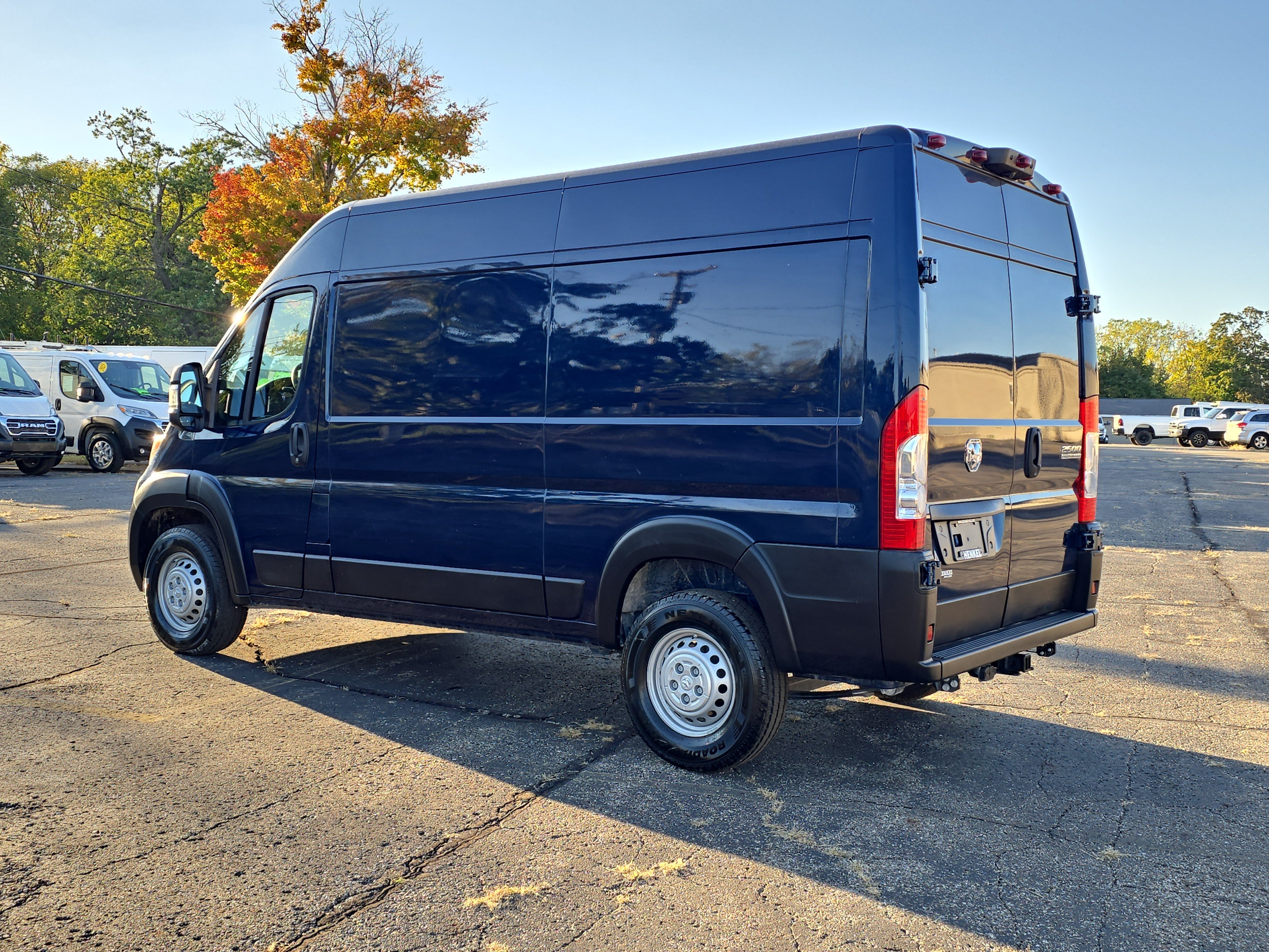 Used 2025 RAM ProMaster 2500 w/ Upfitter's Prep Package FWD image 3