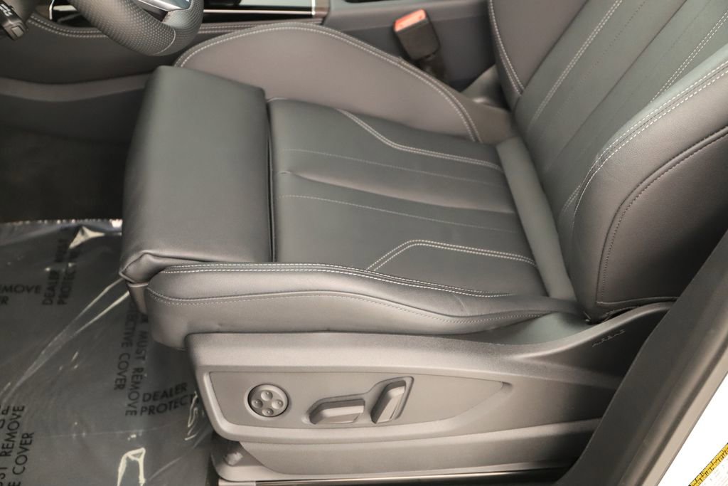 Certified 2025 Audi Q5 e Premium Plus w/ Premium Plus Package image 25