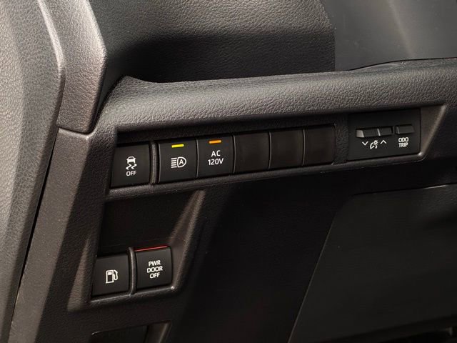 Used 2025 Toyota Sienna Limited image 36