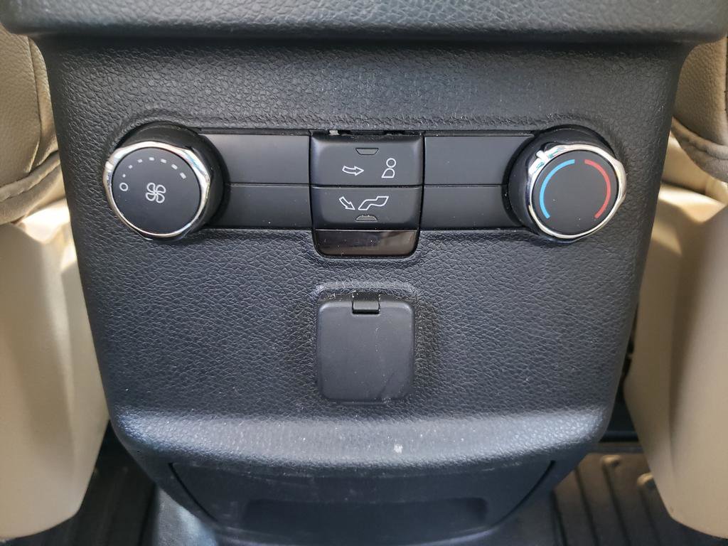 Used 2016 Ford Explorer XLT w/ Equipment Group 202A AWD/4WD image 14