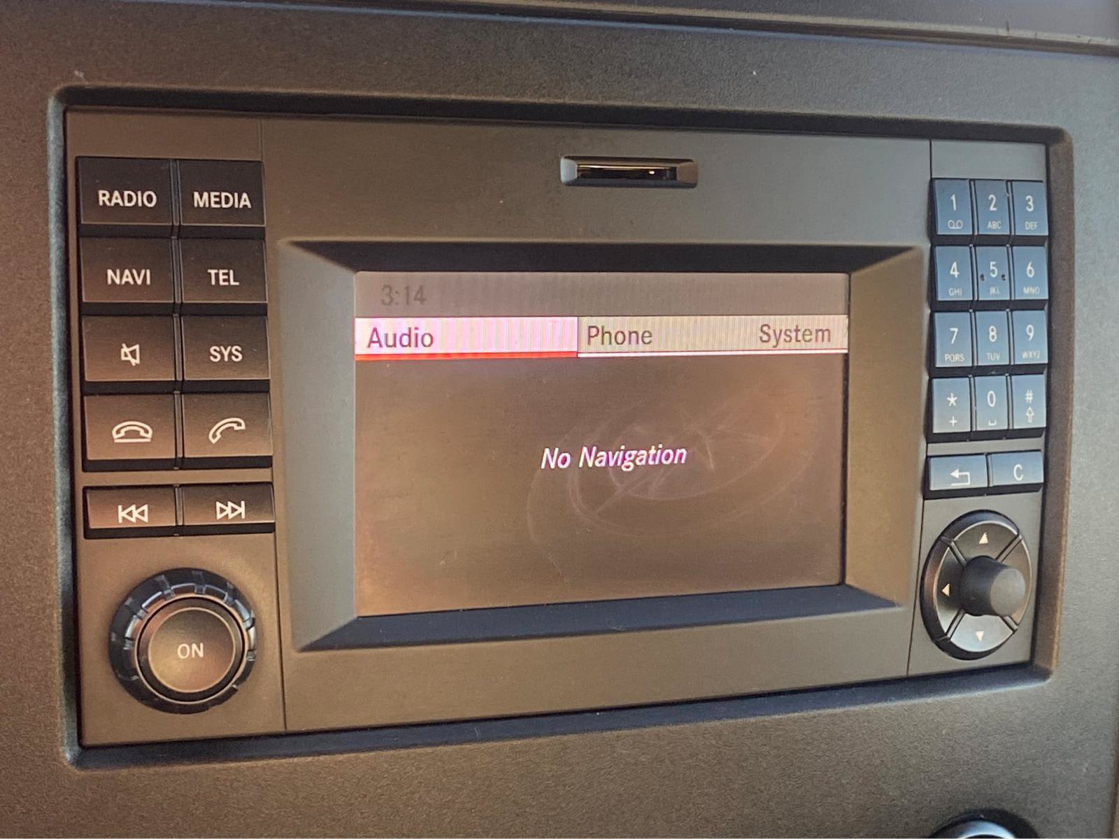 Used 2015 Freightliner Sprinter 2500 RWD image 22