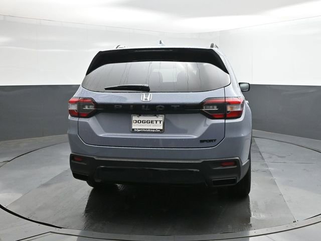 New 2026 Honda Pilot Sport image 5
