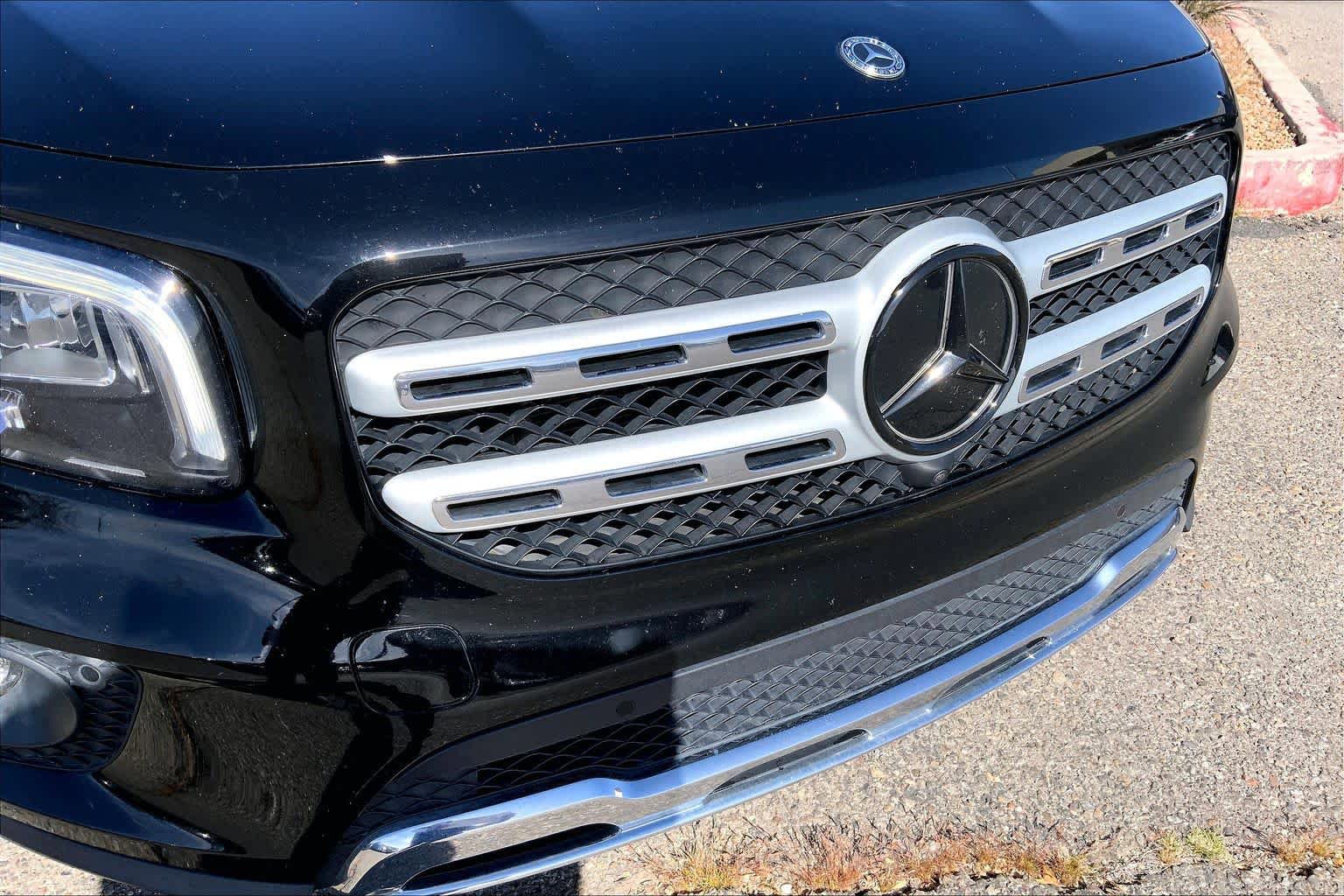 Used 2022 Mercedes-Benz GLB 250 w/ Premium Package Lite image 28