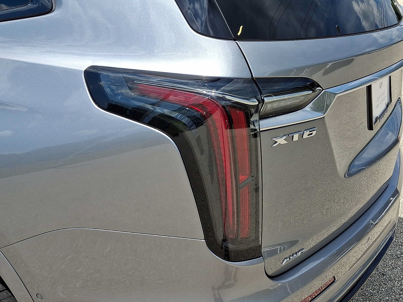 Certified 2023 Cadillac XT6 Sport w/ Technology Package AWD/4WD image 12