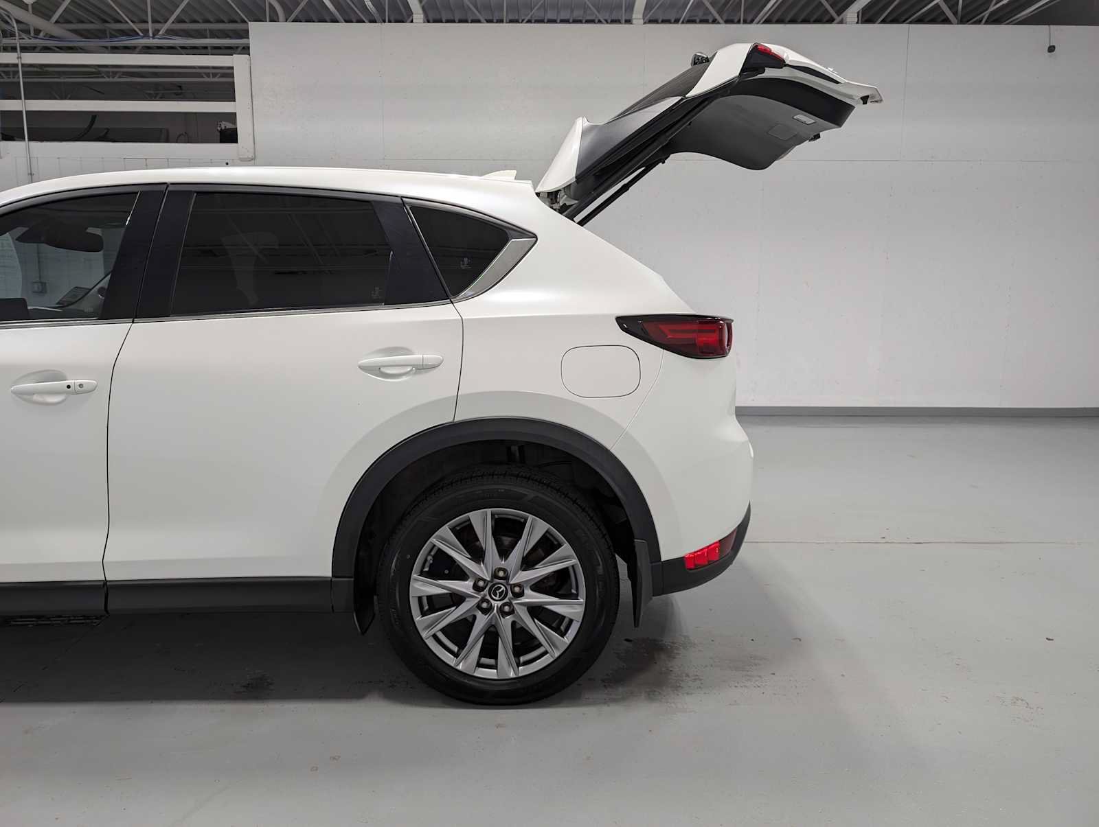 Used 2019 MAZDA CX-5 Grand Touring w/ GT Premium Package AWD/4WD image 11