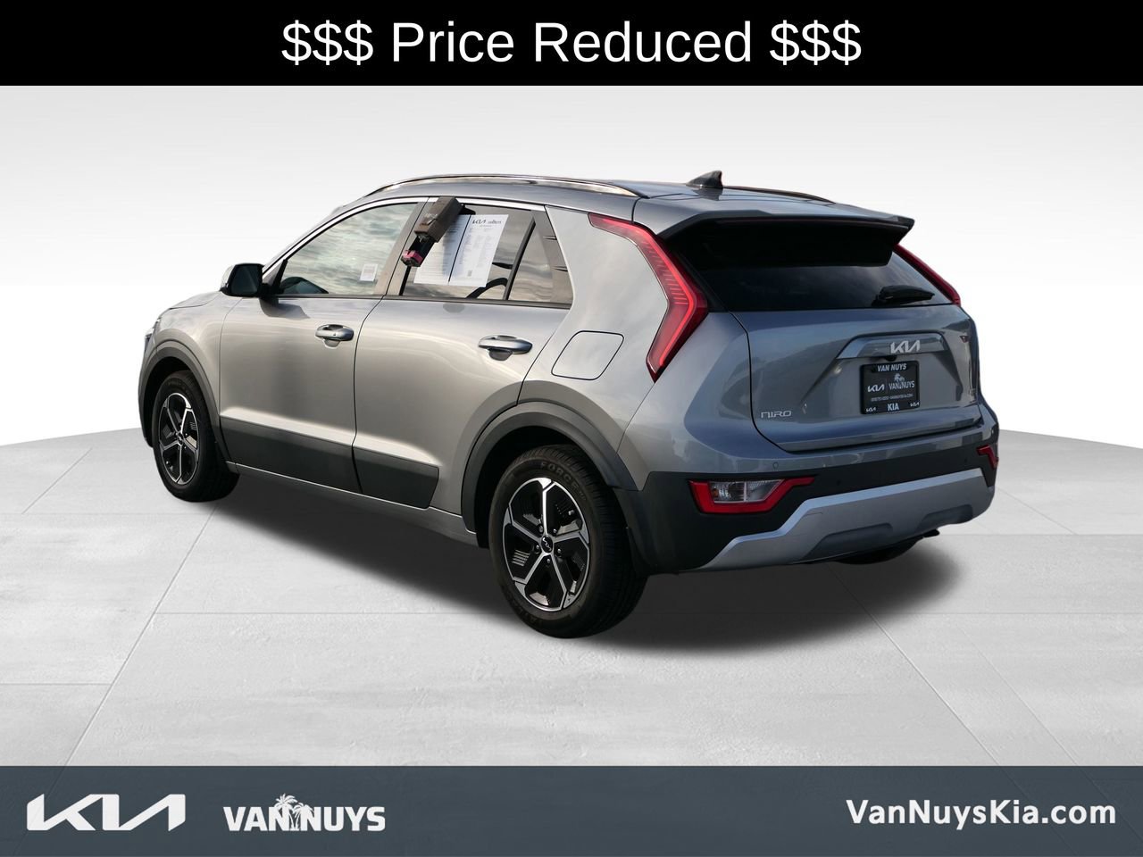 Used 2023 Kia Niro EX image 5