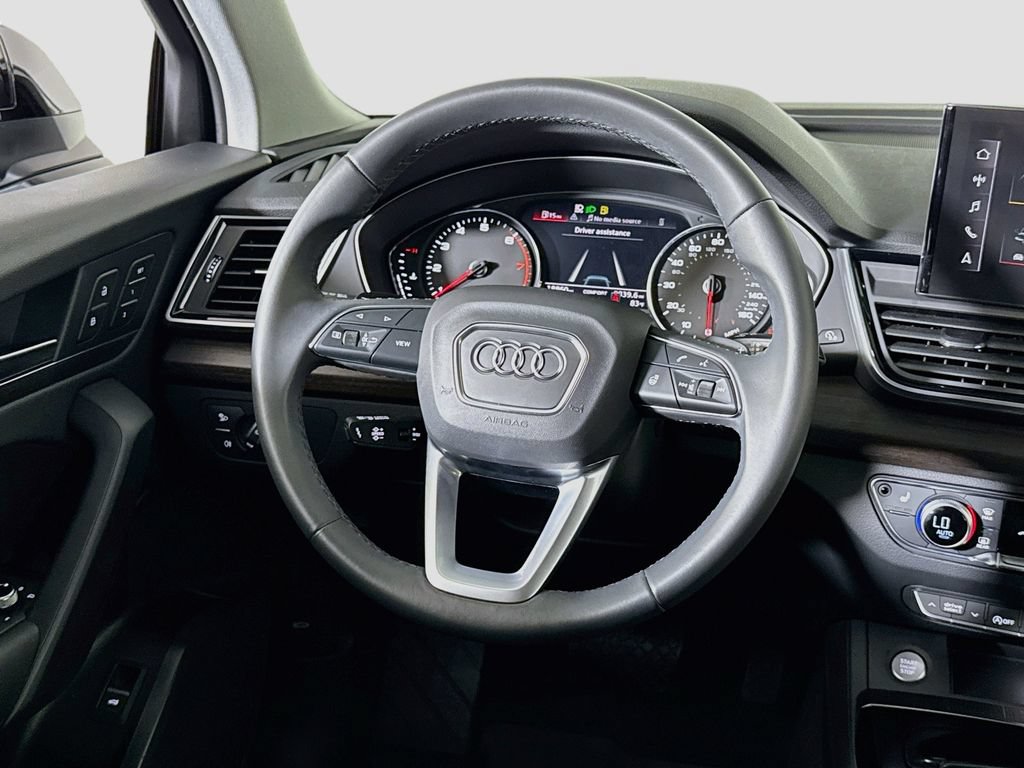 Used 2024 Audi Q5 2.0T Premium w/ Convenience Package AWD/4WD image 10
