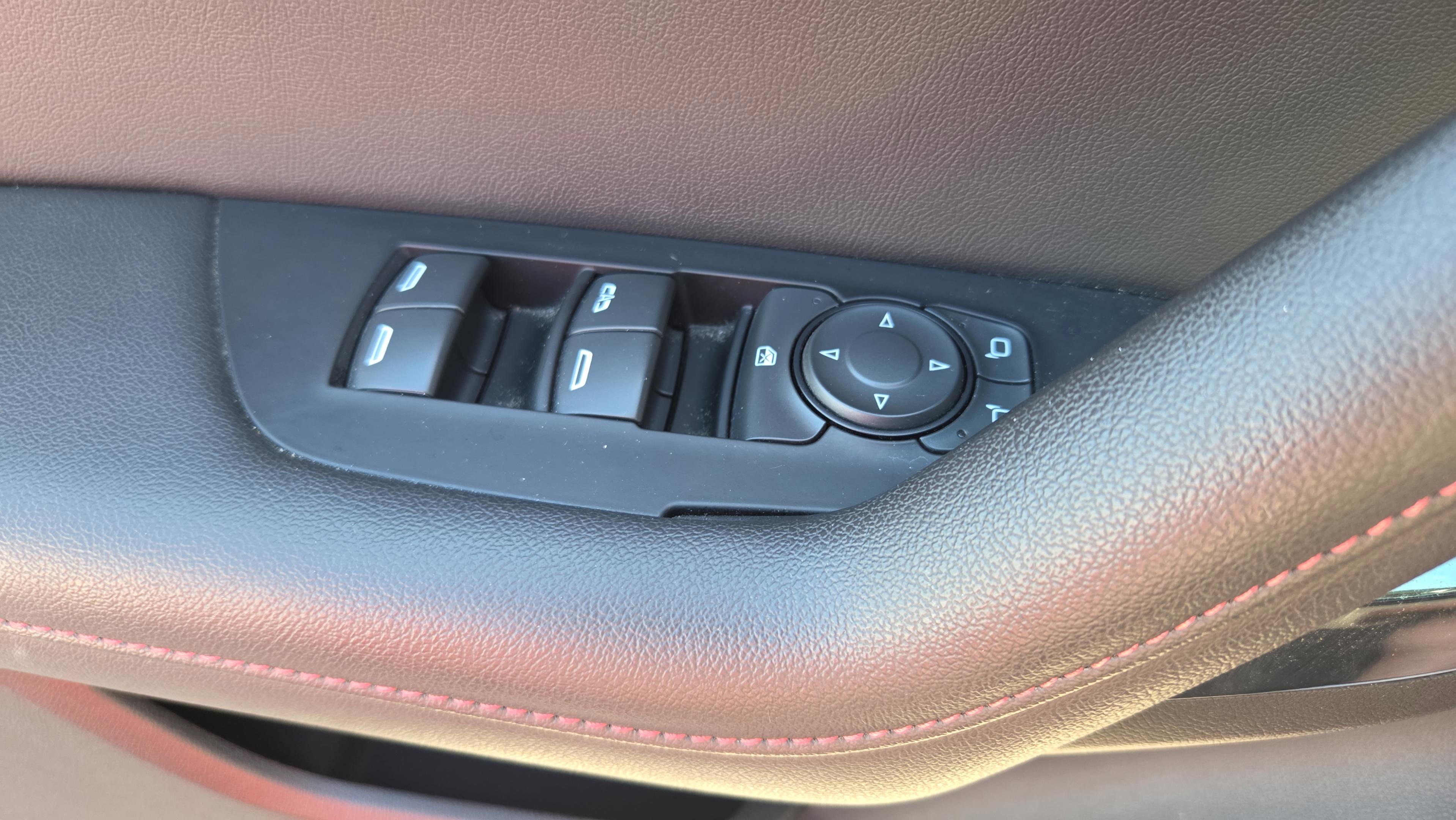 Used 2022 Chevrolet Blazer RS w/ Enhanced Convenience Package FWD image 34
