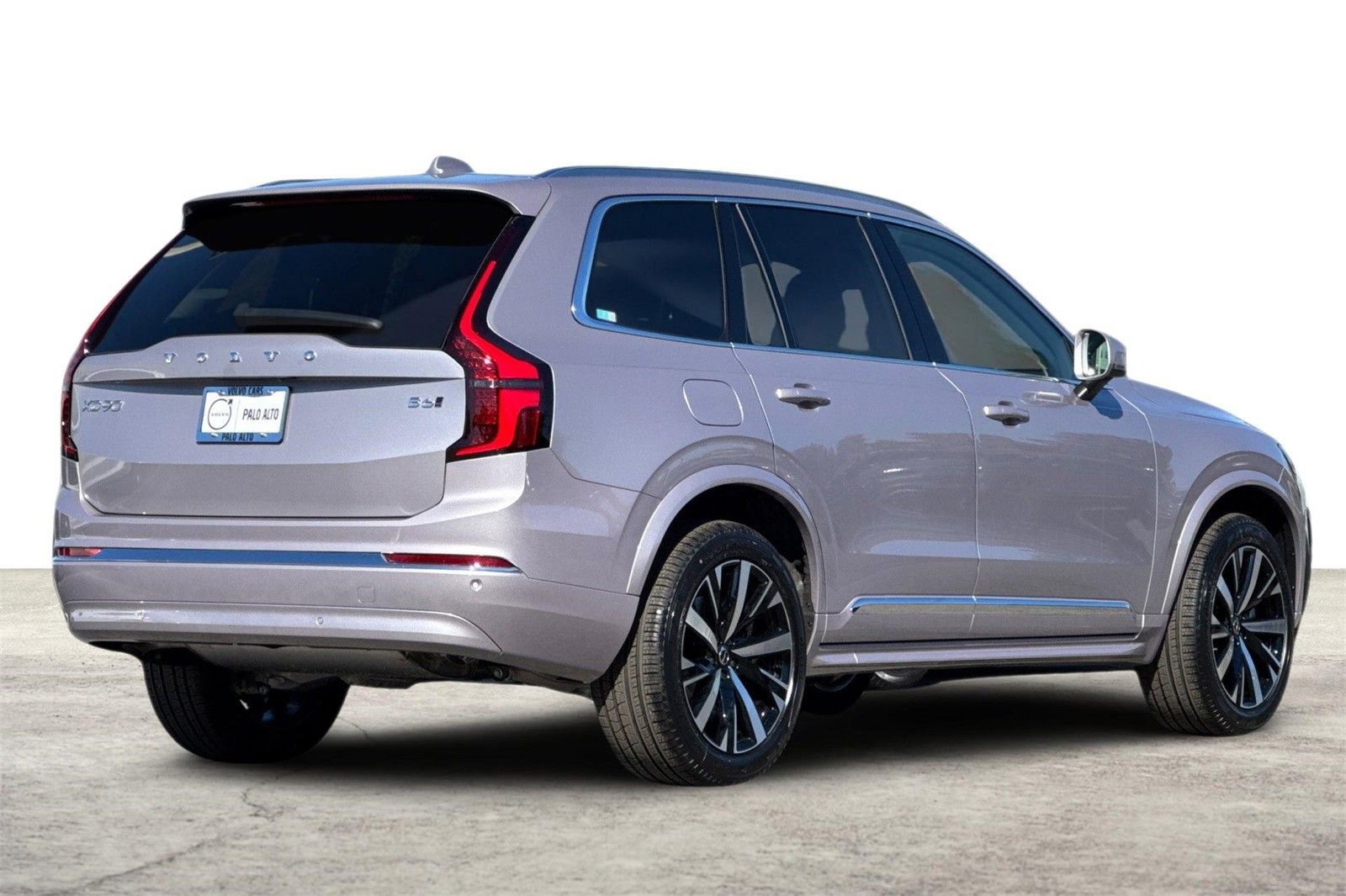 New 2026 Volvo XC90 B6 Core w/ Protection Package image 2