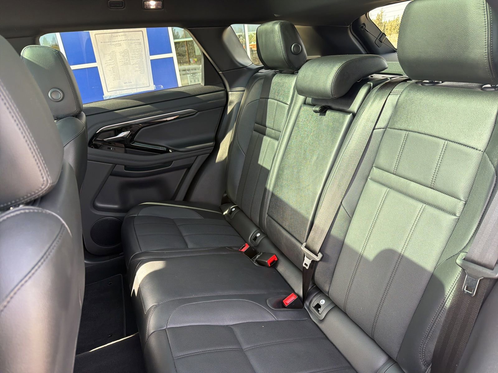 Used 2023 Land Rover Range Rover Evoque R-Dynamic SE image 30