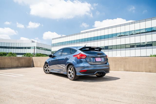 Used 2018 Ford Focus ST image 42
