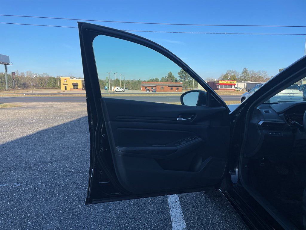 Certified 2024 Nissan Altima 2.5 SV image 8