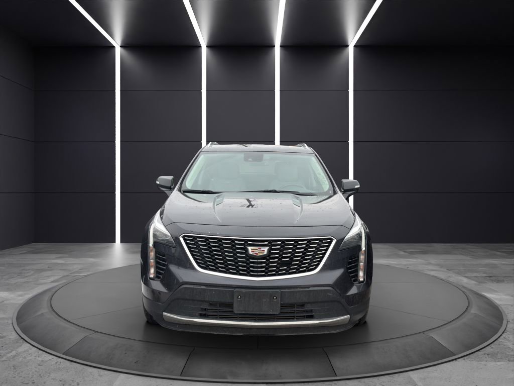 Used 2023 Cadillac XT4 Premium Luxury image 2