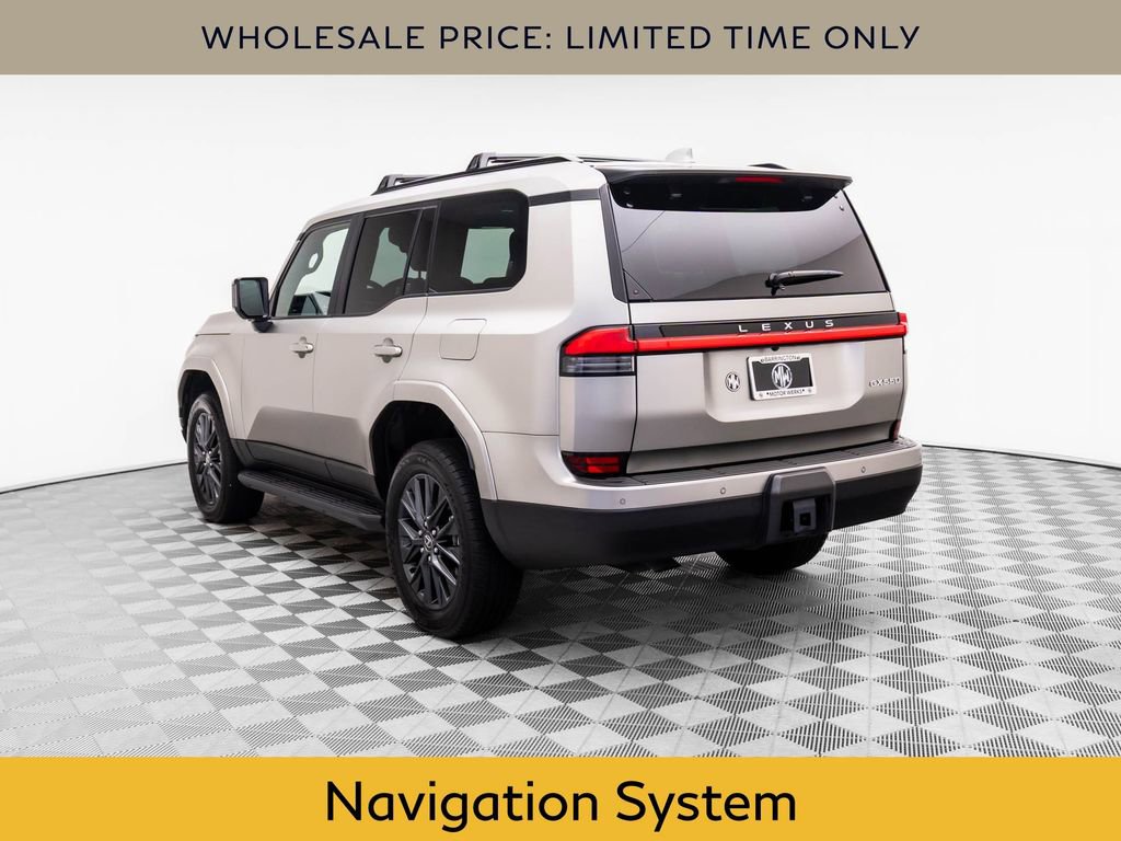 Used 2024 Lexus GX 550 image 3