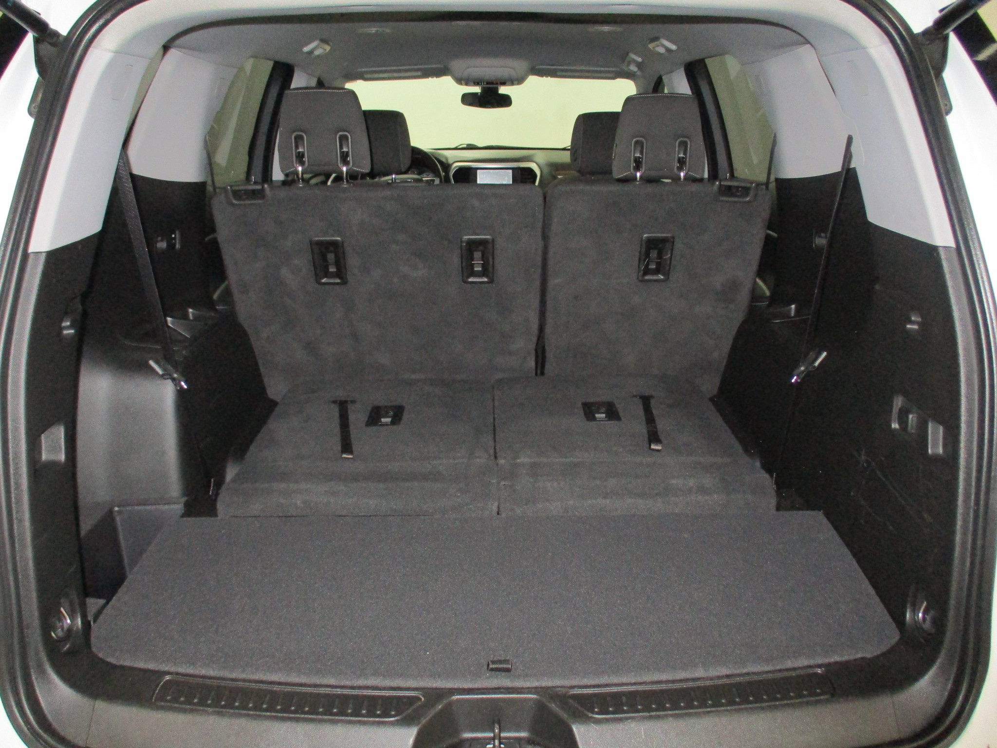 Used 2019 GMC Acadia SLE image 18