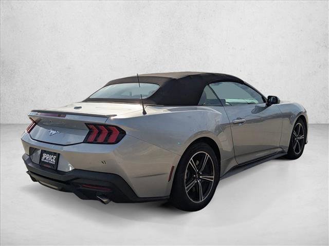 Used 2025 Ford Mustang Premium image 5