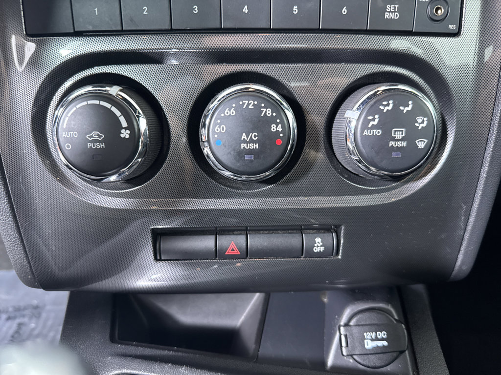 Used 2014 Dodge Challenger R/T image 15