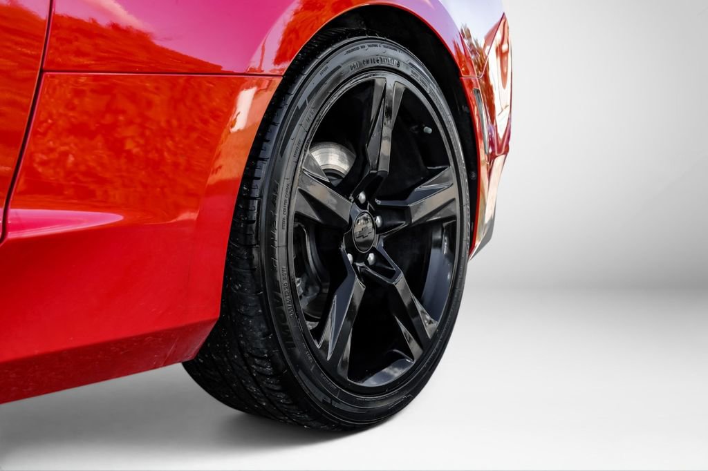 Used 2018 Chevrolet Camaro LT RWD image 44