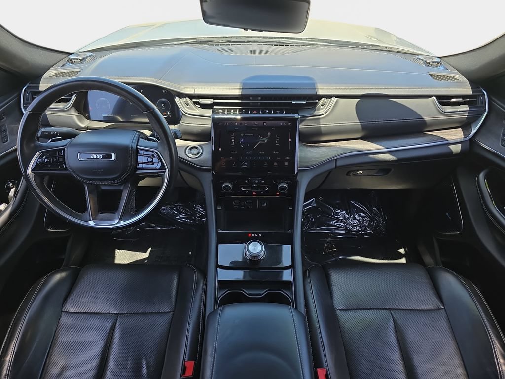 Used 2022 Jeep Grand Cherokee L Overland w/ Luxury Tech Group IV RWD image 10